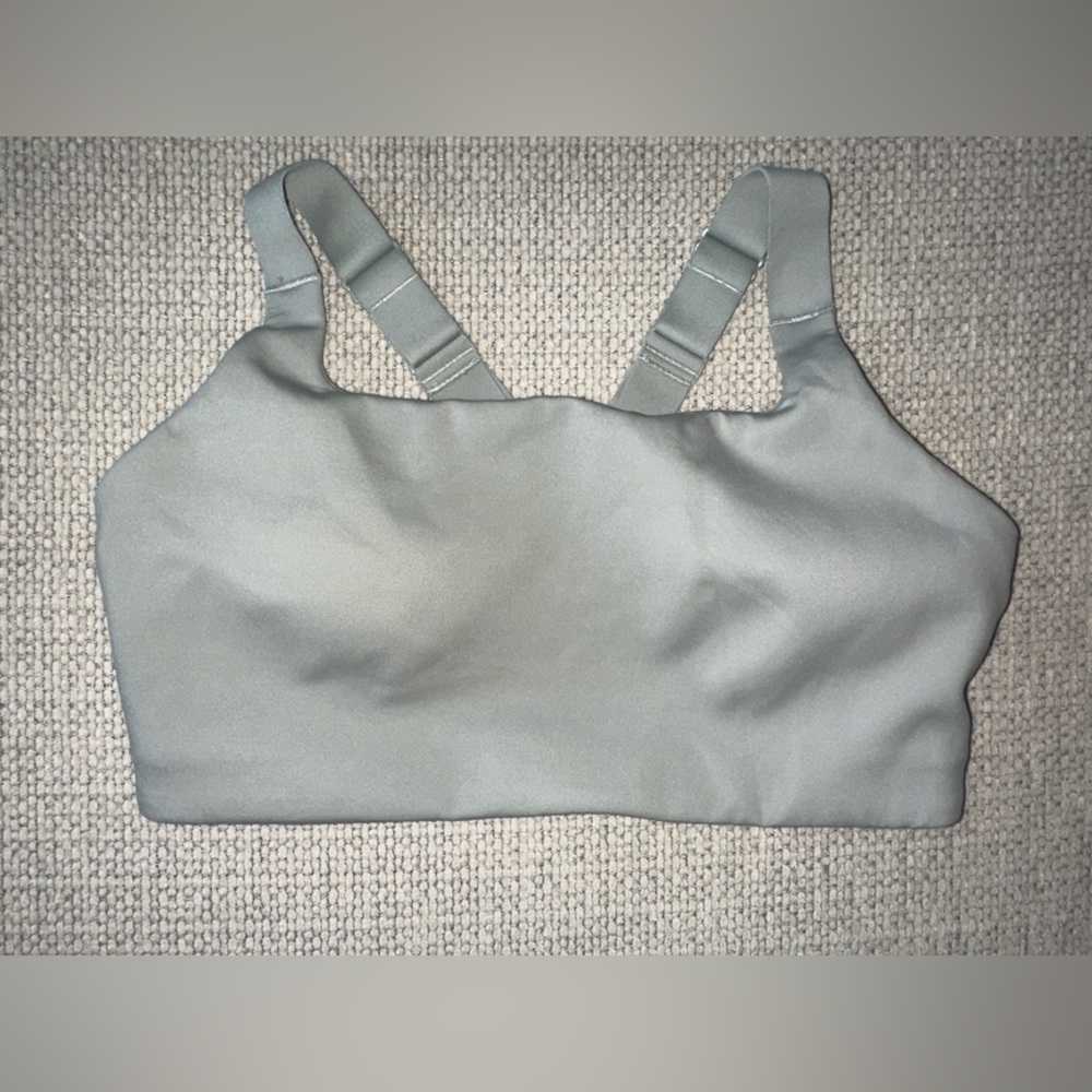 Lululemon Ultralu D/DD sport bra